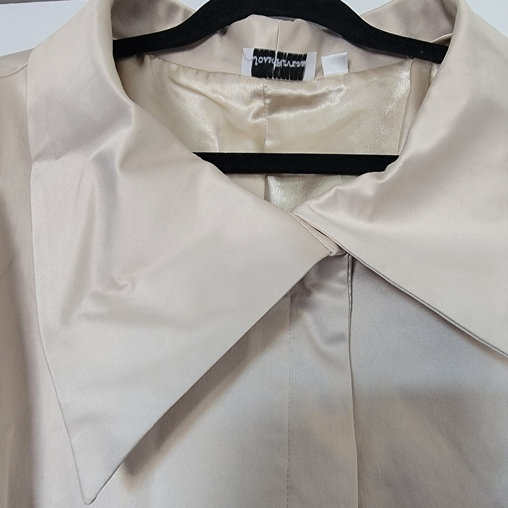 Joan Rivers coat - Picture 3 of 10